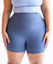 Effortless Seamless Short